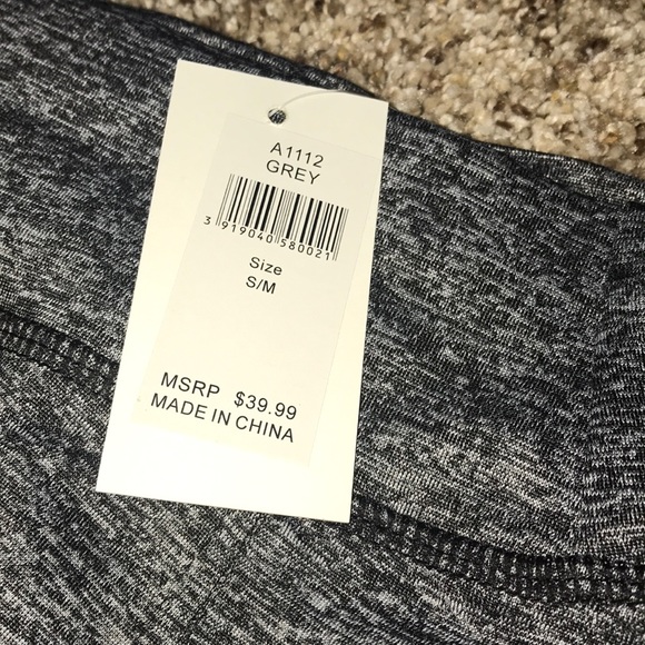 🔥Black Grey Leggings with Pockets - M - NWT - Picture 6 of 6